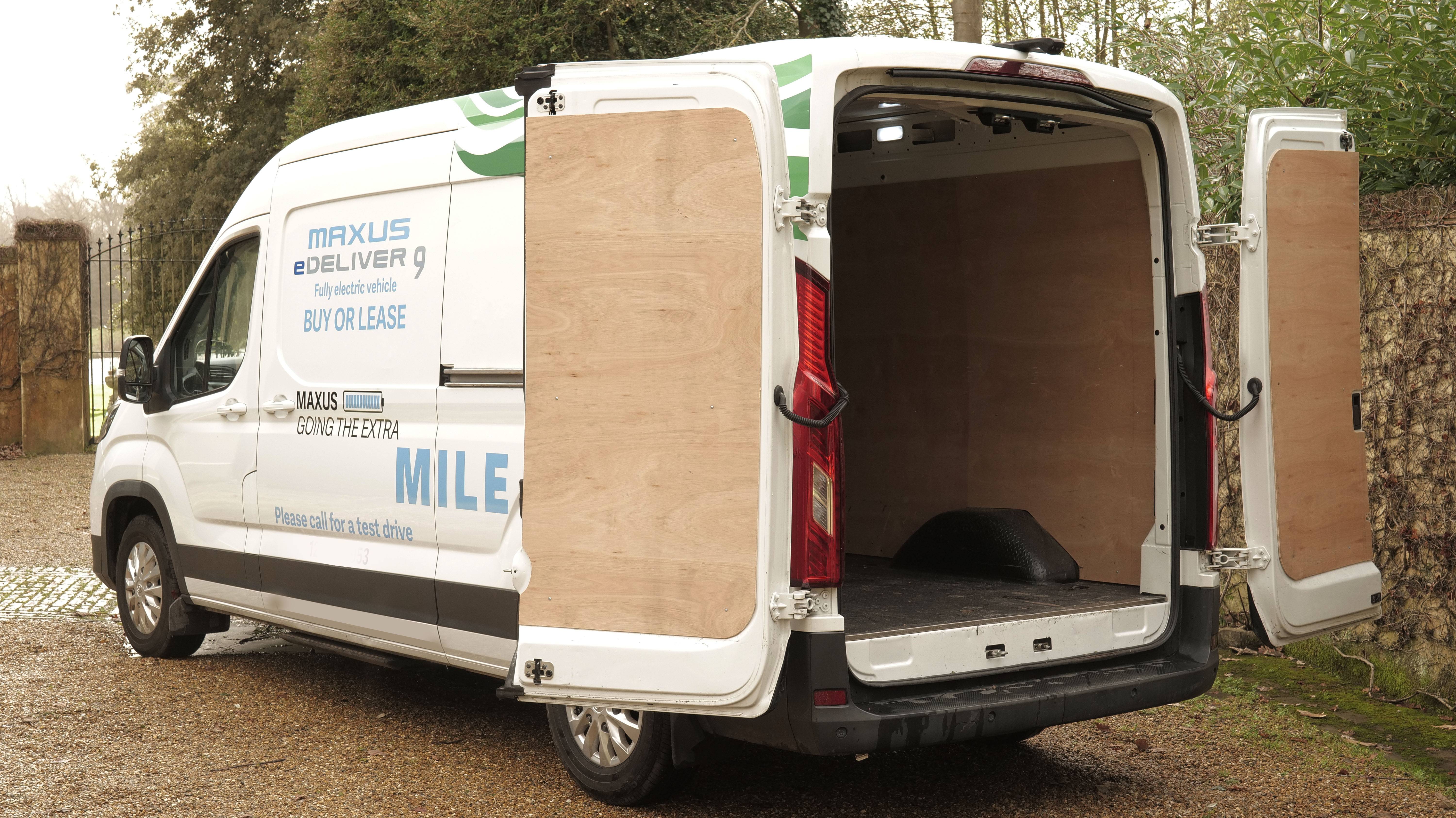 MAXUS E DELIVER 9 MWB ELECTRIC FWD 150kW High Roof Van 88kWh Auto